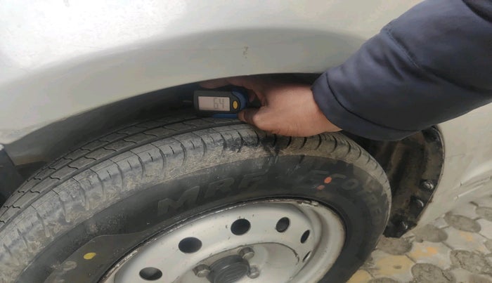 2011 Maruti Swift Dzire LXI, Petrol, Manual, 1,34,370 km, tyre