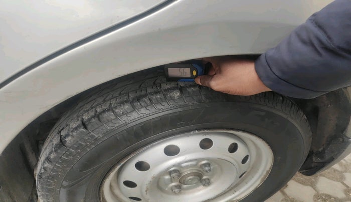 2011 Maruti Swift Dzire LXI, Petrol, Manual, 1,34,370 km, tyre