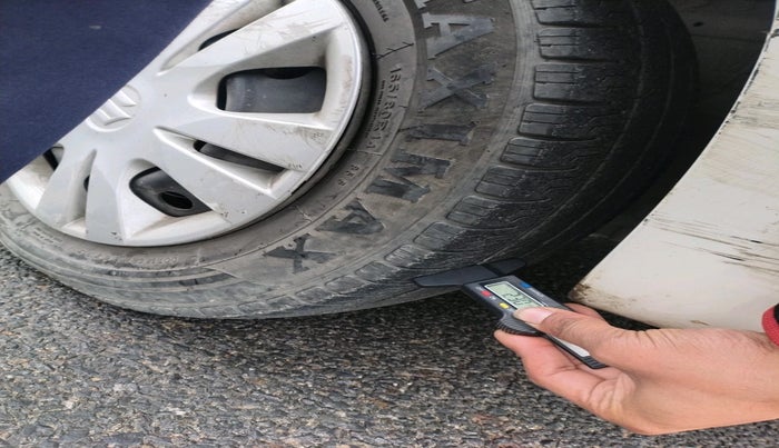 2013 Maruti Swift Dzire VXI, Petrol, Manual, 99,050 km, tyre