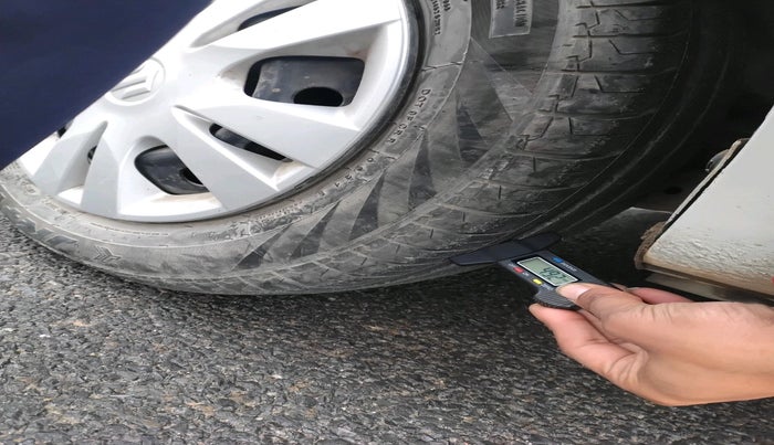 2013 Maruti Swift Dzire VXI, Petrol, Manual, 99,050 km, tyre