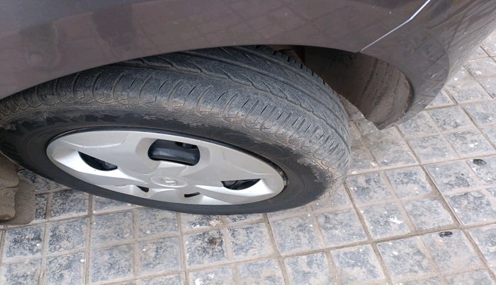 2017 Tata Tiago XT PETROL, Petrol, Manual, 90,229 km, tyre