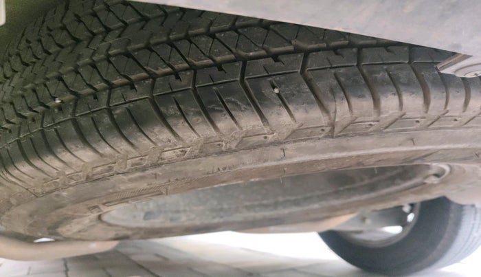 2017 Mahindra XUV500 W8 1.99, Diesel, Manual, 99,166 km, tyre