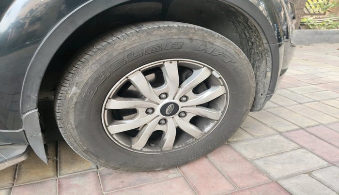 2017 Mahindra XUV500 W8 1.99, Diesel, Manual, 99,166 km, tyre