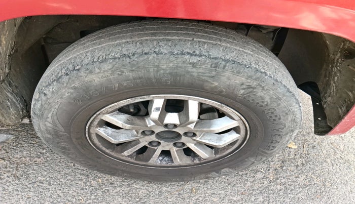 2016 Mahindra TUV300 T8, Diesel, Manual, 66,845 km, tyre