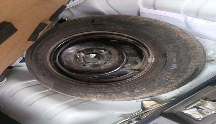 2022 Maruti Alto VXI, Petrol, Manual, 17,514 km, tyre