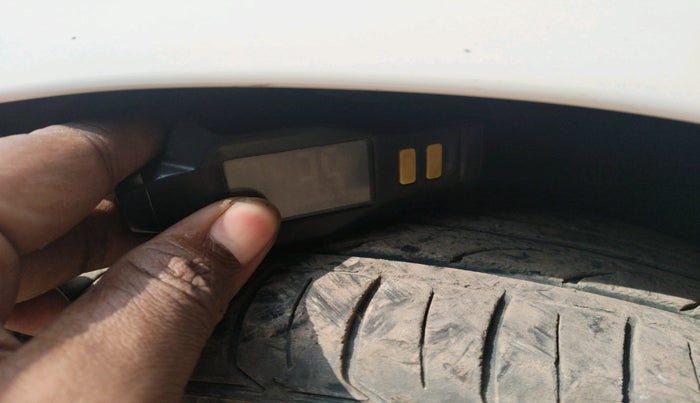 2016 Hyundai Grand i10 SPORTZ 1.2 KAPPA VTVT, Petrol, Manual, 36,074 km, tyre