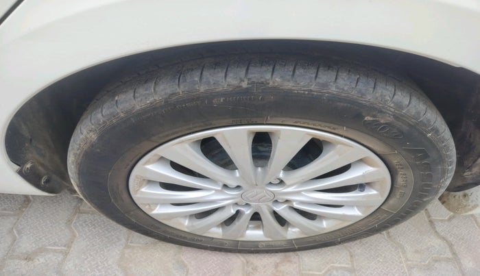 2023 Maruti Ciaz DELTA 1.5 SHVS MT PETROL, Petrol, Manual, 19,432 km, tyre