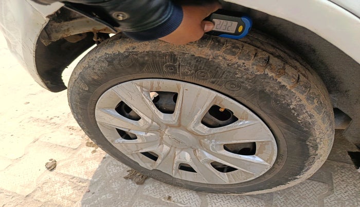 2013 Ford Figo EXI 1.4 DIESEL, Diesel, Manual, 1,11,890 km, tyre