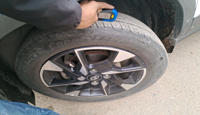 2023 Tata PUNCH ACCOMPLISHED DAZZLE SUNROOF CNG MT, Petrol, Manual, 69,474 km, tyre