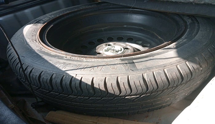 2011 Honda Jazz 1.2 L I-VTEC SELECT, Petrol, Manual, 99,939 km, tyre