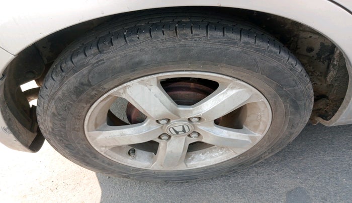 2011 Honda Jazz 1.2 L I-VTEC SELECT, Petrol, Manual, 99,939 km, tyre