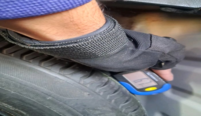 2017 Maruti Dzire ZDI PLUS AMT, Diesel, Automatic, 94,056 km, tyre