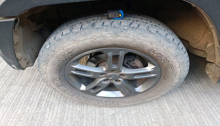 2023 Mahindra Thar LX HARD TOP 4WD MT, Diesel, Manual, 26,941 km, tyre