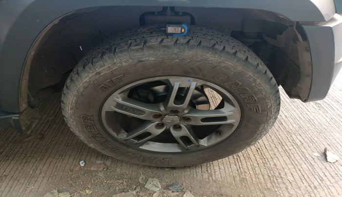 2023 Mahindra Thar LX HARD TOP 4WD MT, Diesel, Manual, 26,941 km, tyre