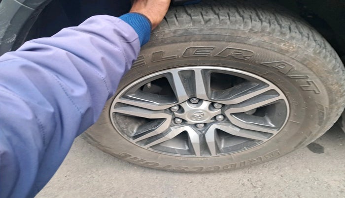 2023 Toyota Fortuner 4X2 AT 2.7 PETROL, Petrol, Automatic, 24,578 km, tyre