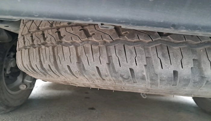 2023 Toyota Fortuner 4X2 AT 2.7 PETROL, Petrol, Automatic, 24,578 km, tyre