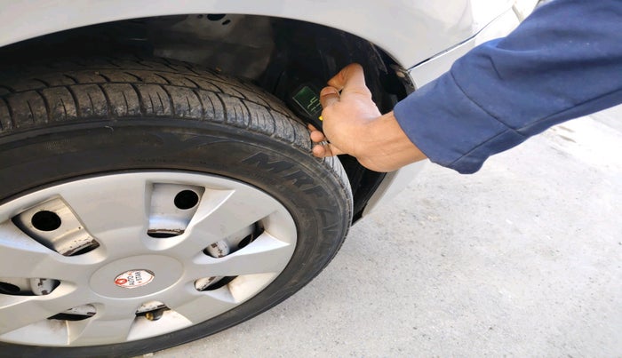 2016 Maruti Wagon R 1.0 LXI CNG, Petrol, Manual, 87,987 km, tyre