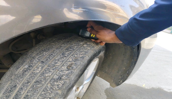 2012 Nissan Sunny XV DIESEL, Diesel, Manual, 1,83,479 km, tyre