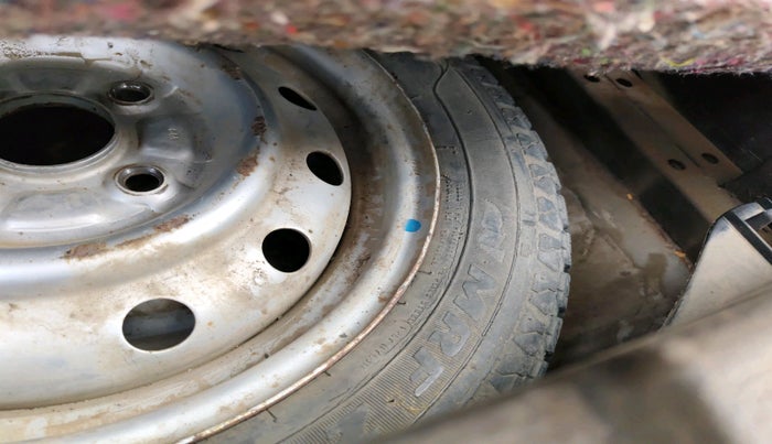 2015 Maruti Wagon R 1.0 LXI, Petrol, Manual, 1,29,482 km, tyre