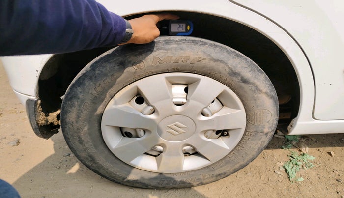 2015 Maruti Wagon R 1.0 LXI, Petrol, Manual, 1,29,482 km, tyre