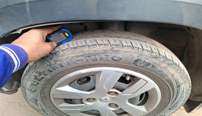 2017 Renault Kwid RXL, Petrol, Manual, 51,542 km, tyre