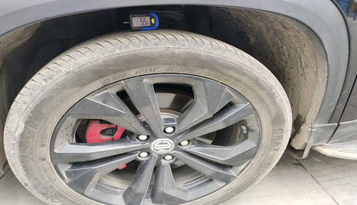 2024 MG HECTOR Sharp Pro Blackstorm 1.5 Turbo CVT, Petrol, Automatic, 32,133 km, tyre