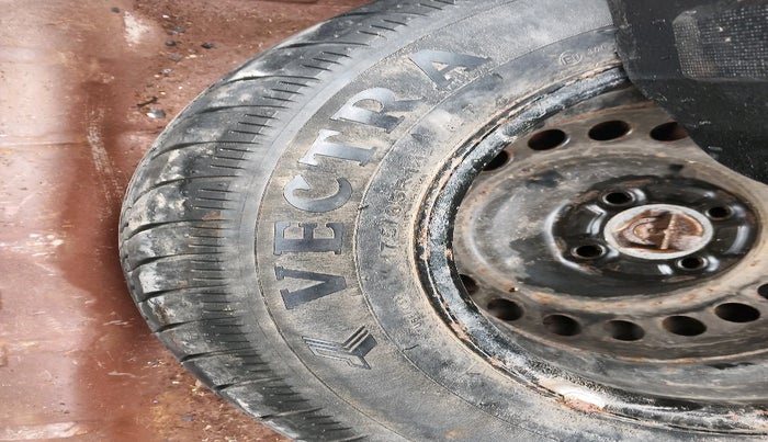 2014 Honda Amaze 1.2L I-VTEC VX, Petrol, Manual, 90,073 km, tyre