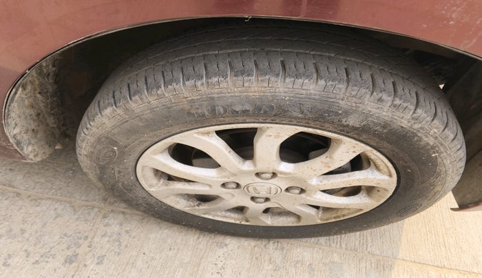 2014 Honda Amaze 1.2L I-VTEC VX, Petrol, Manual, 90,073 km, tyre