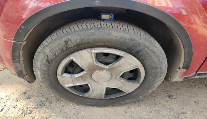 2014 Mahindra XUV500 W6, Diesel, Manual, 1,08,276 km, tyre