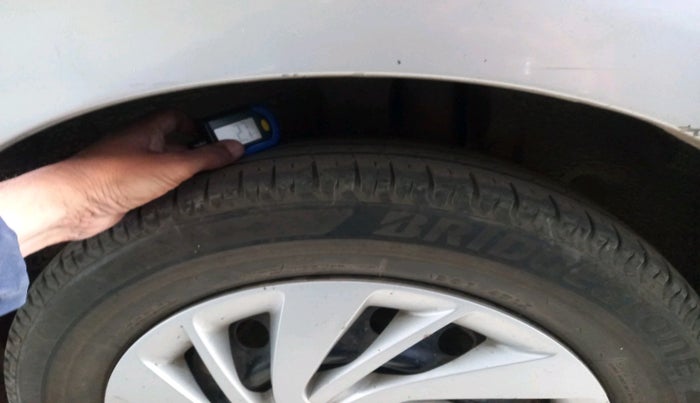 2012 Maruti Ertiga VDI, Diesel, Manual, 1,36,904 km, tyre