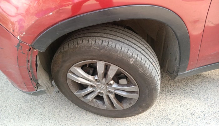 2017 Maruti Vitara Brezza ZDI PLUS DUAL TONE, Diesel, Manual, 1,37,082 km, tyre