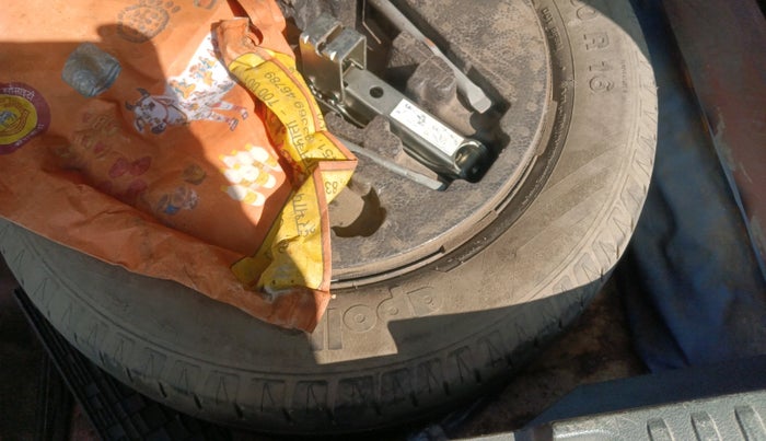 2017 Maruti Vitara Brezza ZDI PLUS DUAL TONE, Diesel, Manual, 1,37,082 km, tyre