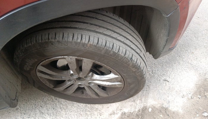 2017 Maruti Vitara Brezza ZDI PLUS DUAL TONE, Diesel, Manual, 1,37,082 km, tyre