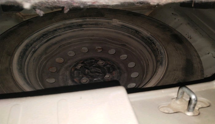 2015 Maruti Celerio VXI, Petrol, Manual, 1,23,209 km, tyre