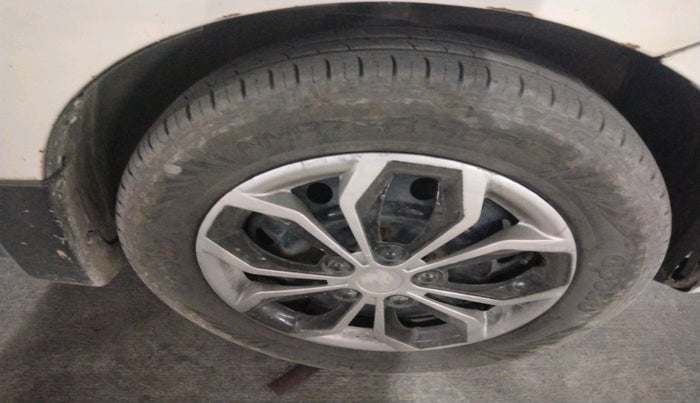 2015 Maruti Celerio VXI, Petrol, Manual, 1,23,209 km, tyre