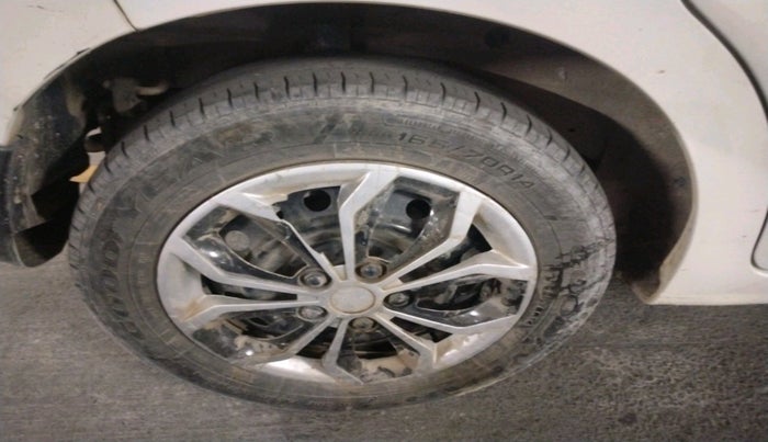 2015 Maruti Celerio VXI, Petrol, Manual, 1,23,209 km, tyre