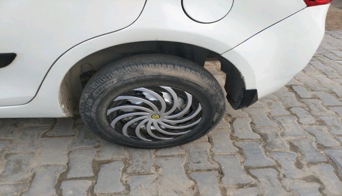 2012 Maruti Swift Dzire LXI, Petrol, Manual, 99,871 km, tyre