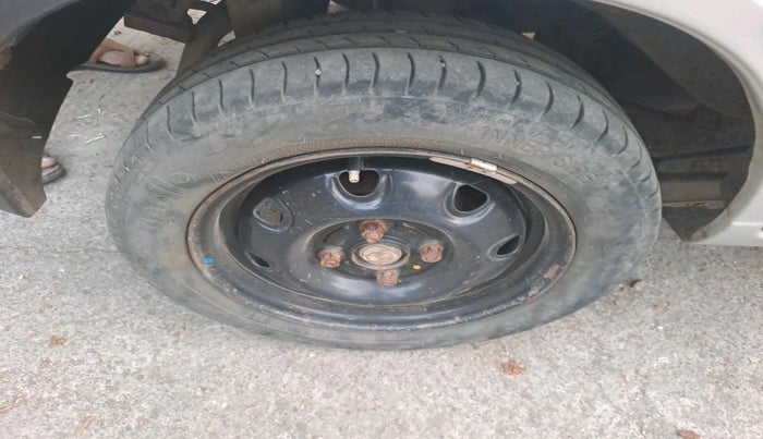 2014 Maruti Alto K10 VXI, Petrol, Manual, 3,04,986 km, tyre