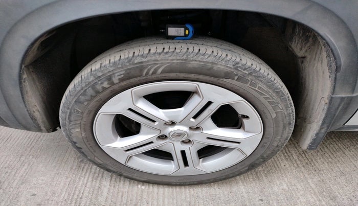 2022 Renault Kiger RXT AMT, Petrol, Automatic, 17,439 km, tyre