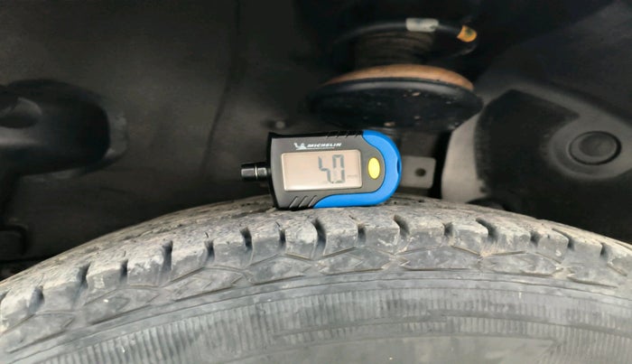 2014 Renault Duster 110 PS RXZ 4X4 MT DIESEL, Diesel, Manual, 1,66,719 km, tyre