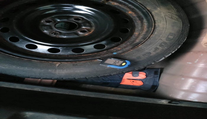 2015 Hyundai Verna FLUIDIC 4S 1.6 VTVT S, Petrol, Manual, 31,235 km, tyre