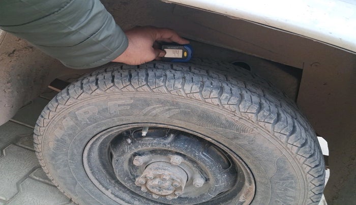 2013 Mahindra Bolero SLX BS-III, Diesel, Manual, 2,01,784 km, tyre