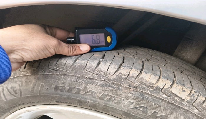 2015 Honda City 1.5L I-VTEC VX CVT, Petrol, Automatic, 1,02,850 km, tyre