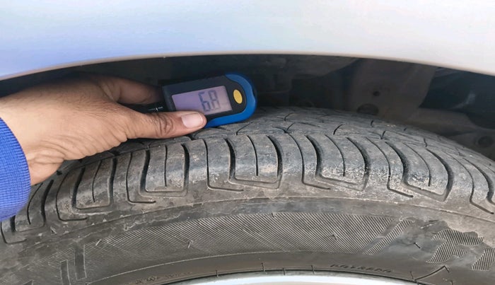 2015 Honda City 1.5L I-VTEC VX CVT, Petrol, Automatic, 1,02,850 km, tyre