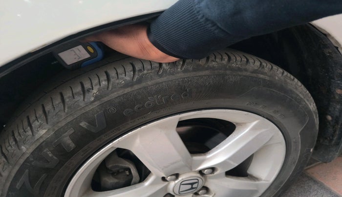 2013 Honda City 1.5L I-VTEC S MT, Petrol, Manual, 1,19,411 km, tyre