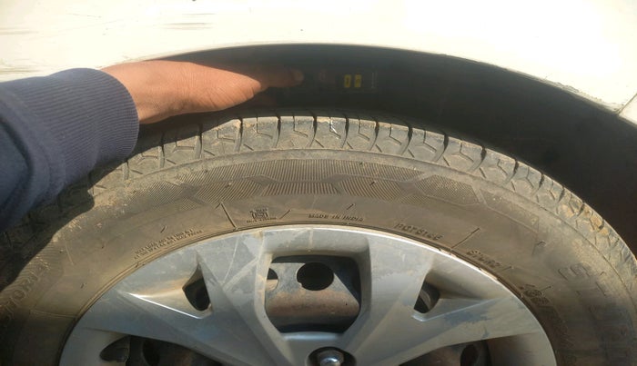 2015 Hyundai Grand i10 SPORTZ 1.2 KAPPA VTVT, Petrol, Manual, 1,41,540 km, tyre