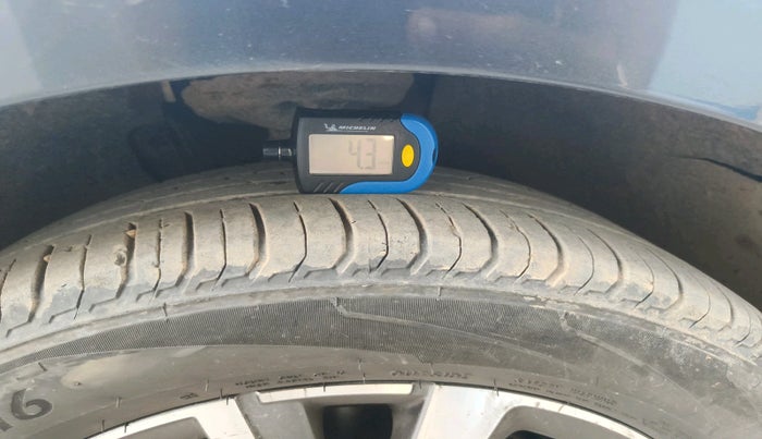 2022 Skoda SLAVIA STYLE 1.5L TSI DSG, Petrol, Automatic, 93,004 km, tyre