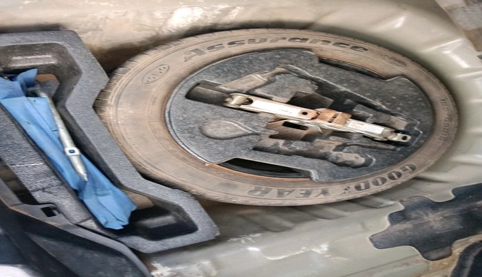 2016 Maruti Ciaz VDI+ SHVS, Diesel, Manual, 1,67,408 km, tyre