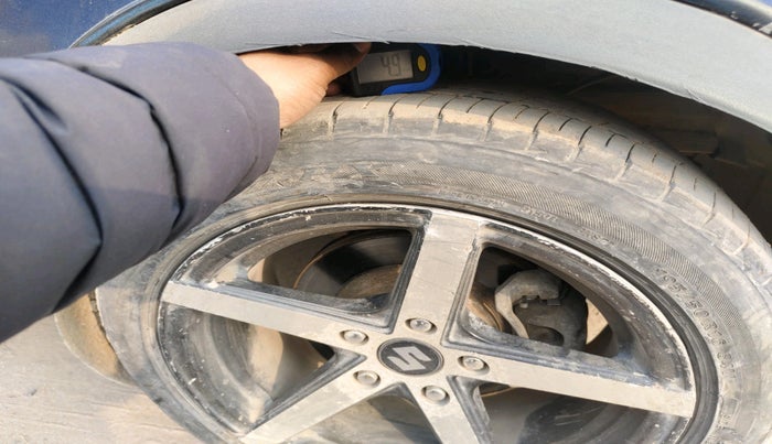 2021 Maruti Ertiga VXI CNG, Petrol, Manual, 1,06,344 km, tyre