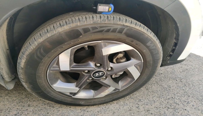 2022 Hyundai VENUE SX PLUS 1.0 TURBO DCT, Petrol, Automatic, 19,502 km, tyre